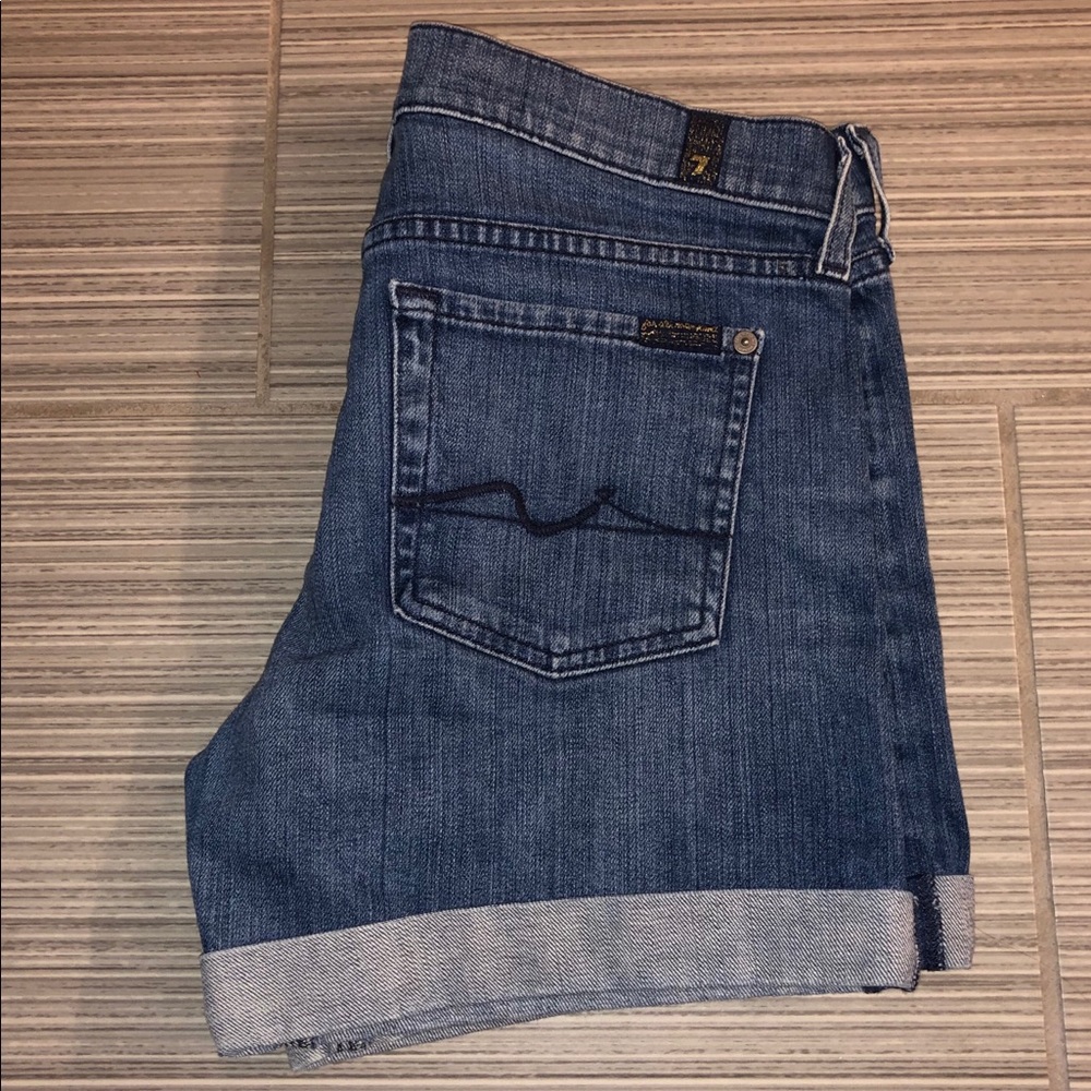7 for all Mankind Jean Short